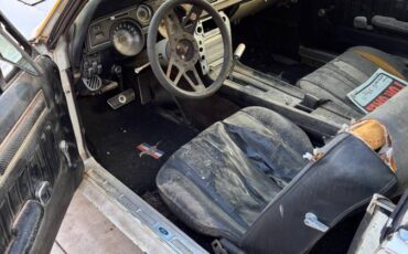 Mercury-cougar-1968-white-4