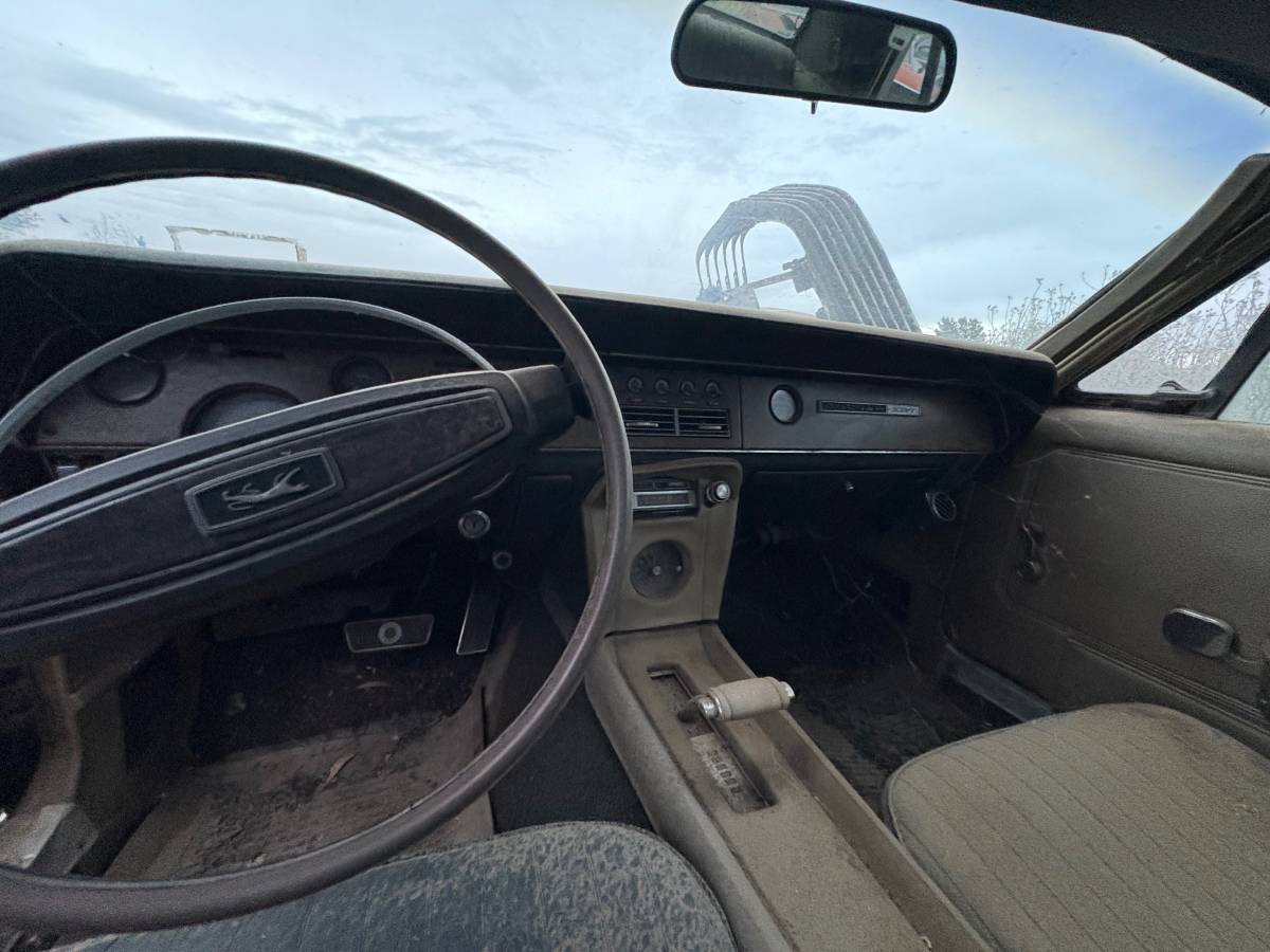 Mercury-cougar-1968-yellow-13