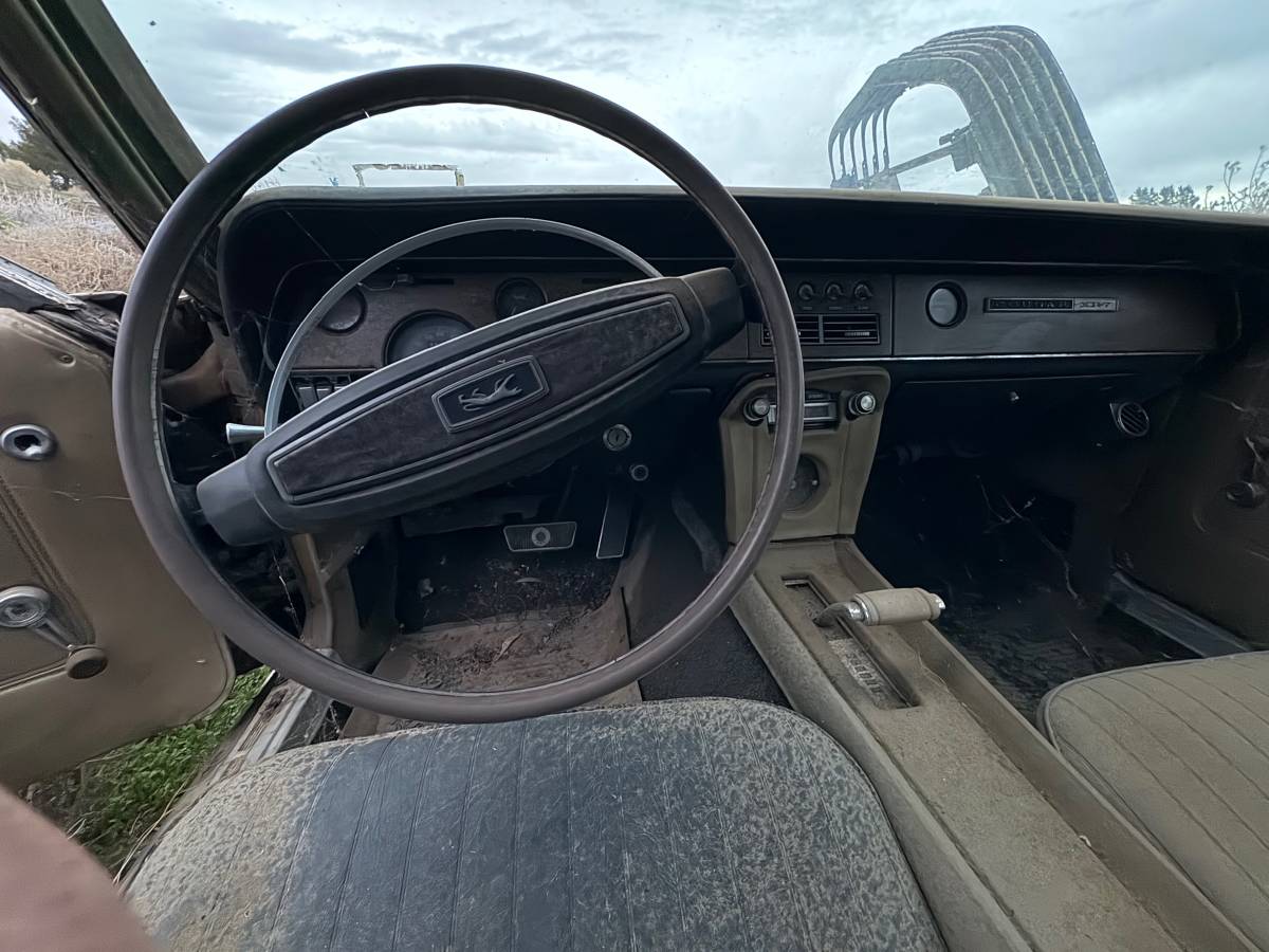 Mercury-cougar-1968-yellow-14