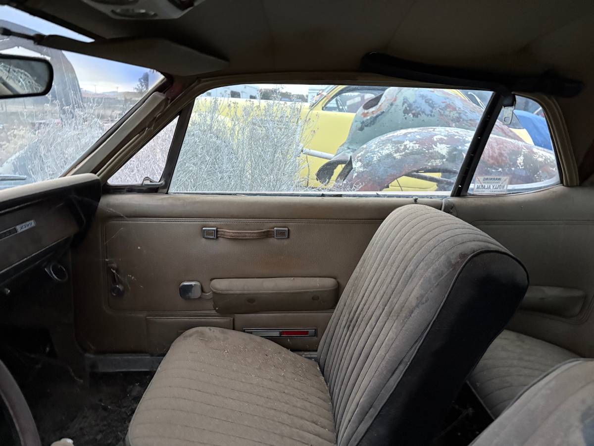 Mercury-cougar-1968-yellow-16