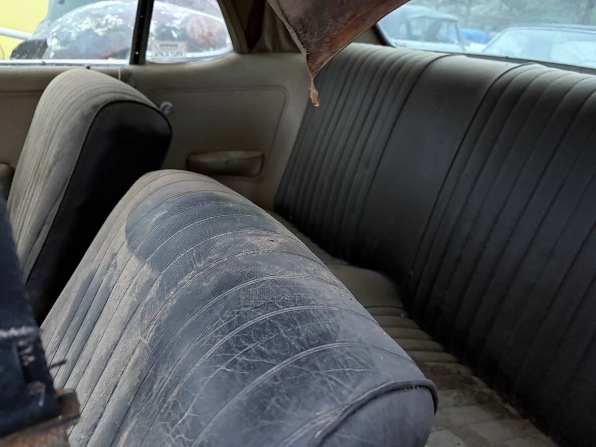 Mercury-cougar-1968-yellow-19