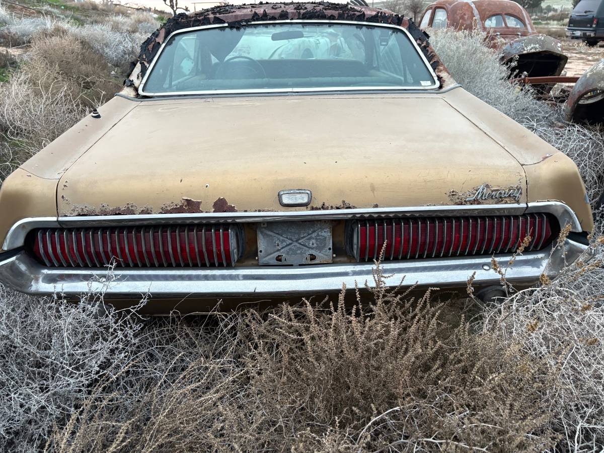 Mercury-cougar-1968-yellow-7