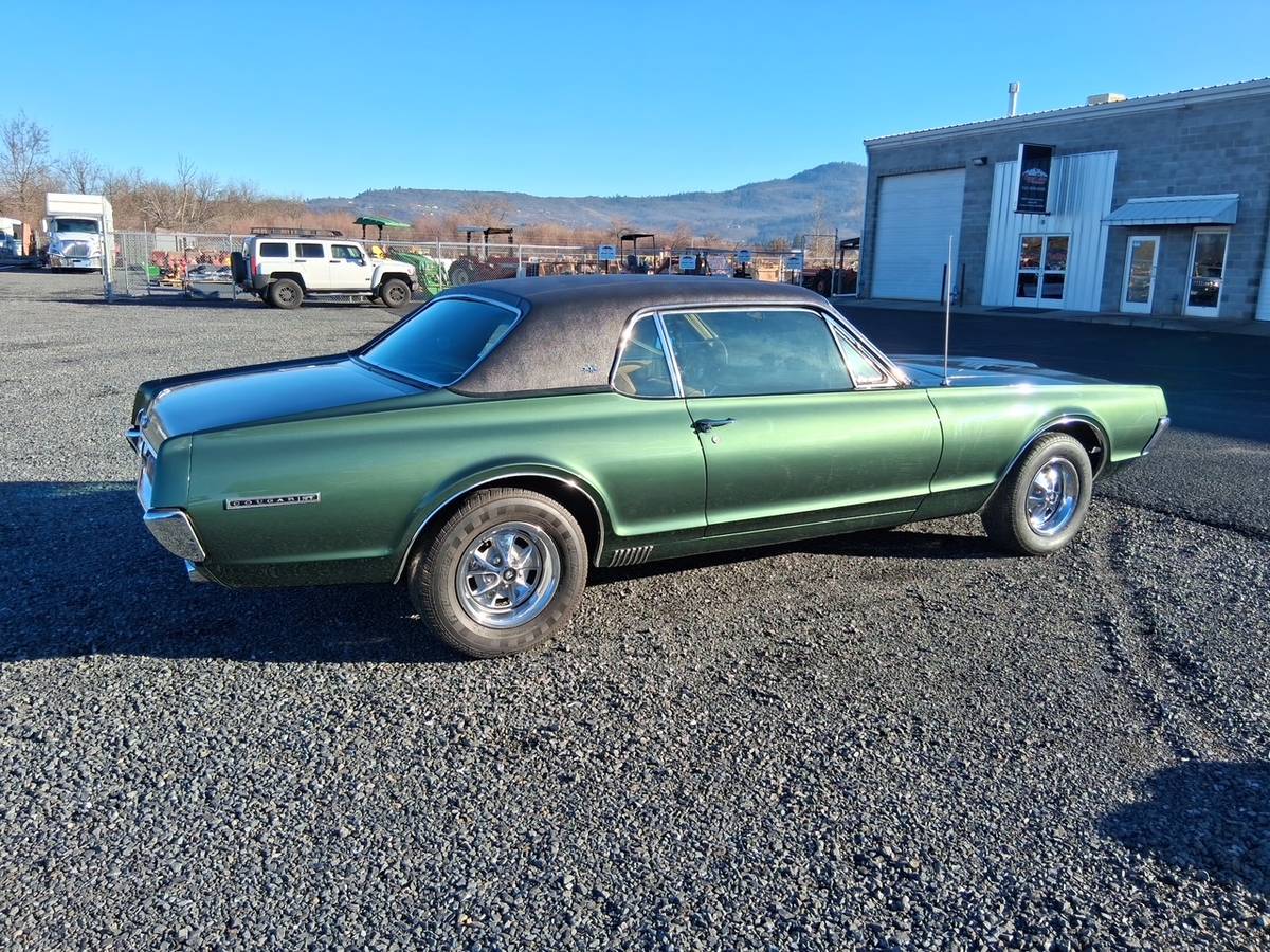 Mercury-cougar-xr7-1967-green-2