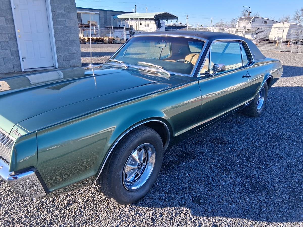 Mercury-cougar-xr7-1967-green-3