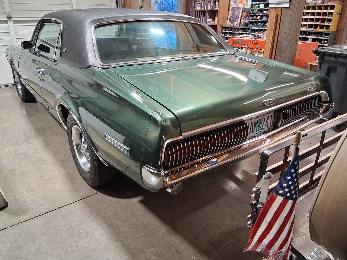 Mercury-cougar-xr7-1967-green-8