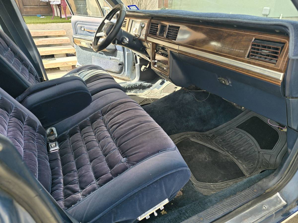 Mercury-grand-marquis-1988-blue-11