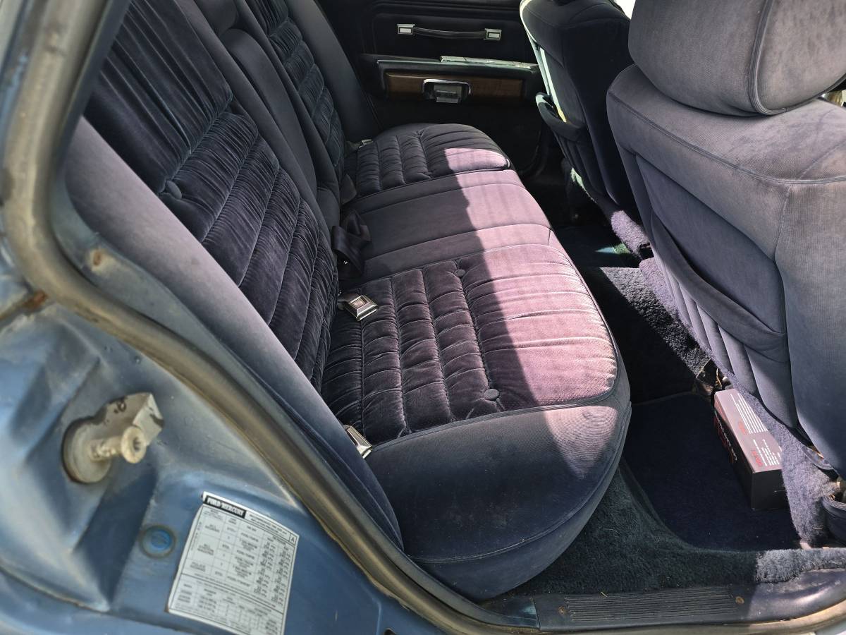 Mercury-grand-marquis-1988-blue-12