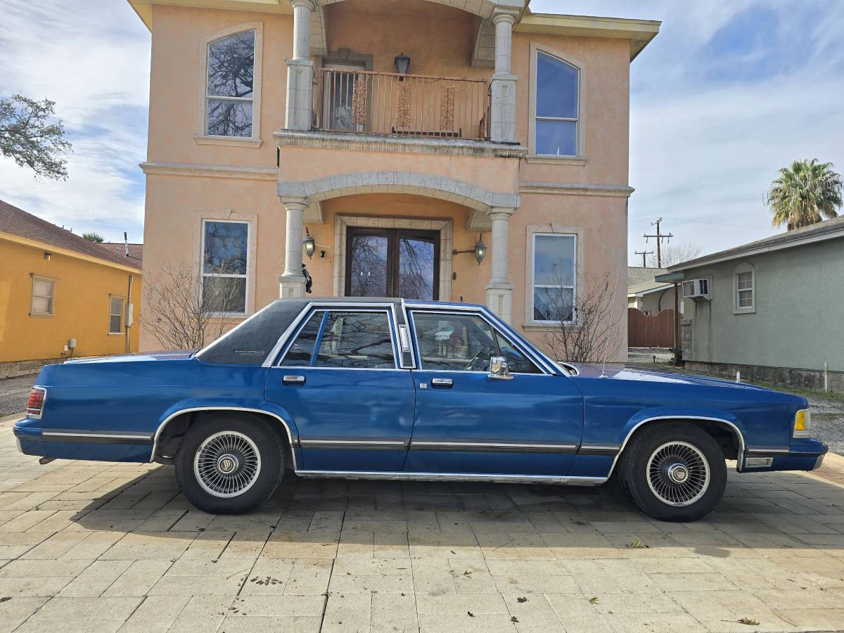 Mercury-grand-marquis-1988-blue-3