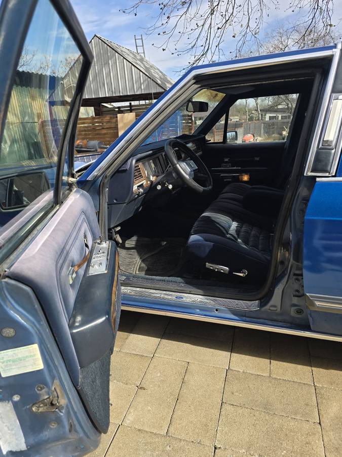 Mercury-grand-marquis-1988-blue-5