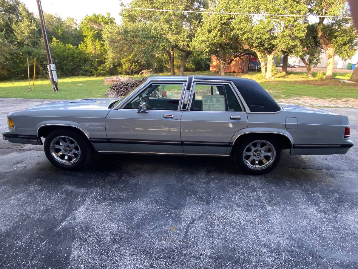 Mercury-grand-marquis-1989-4