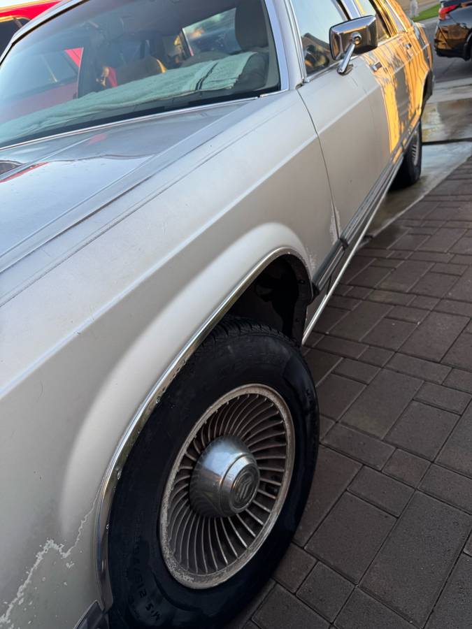 Mercury-grand-marquis-1989-grey-2