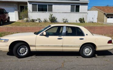 Mercury-grand-marquis-1996-yellow-3