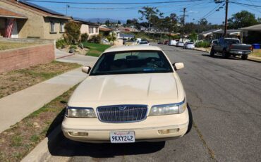 Mercury-grand-marquis-1996-yellow-4