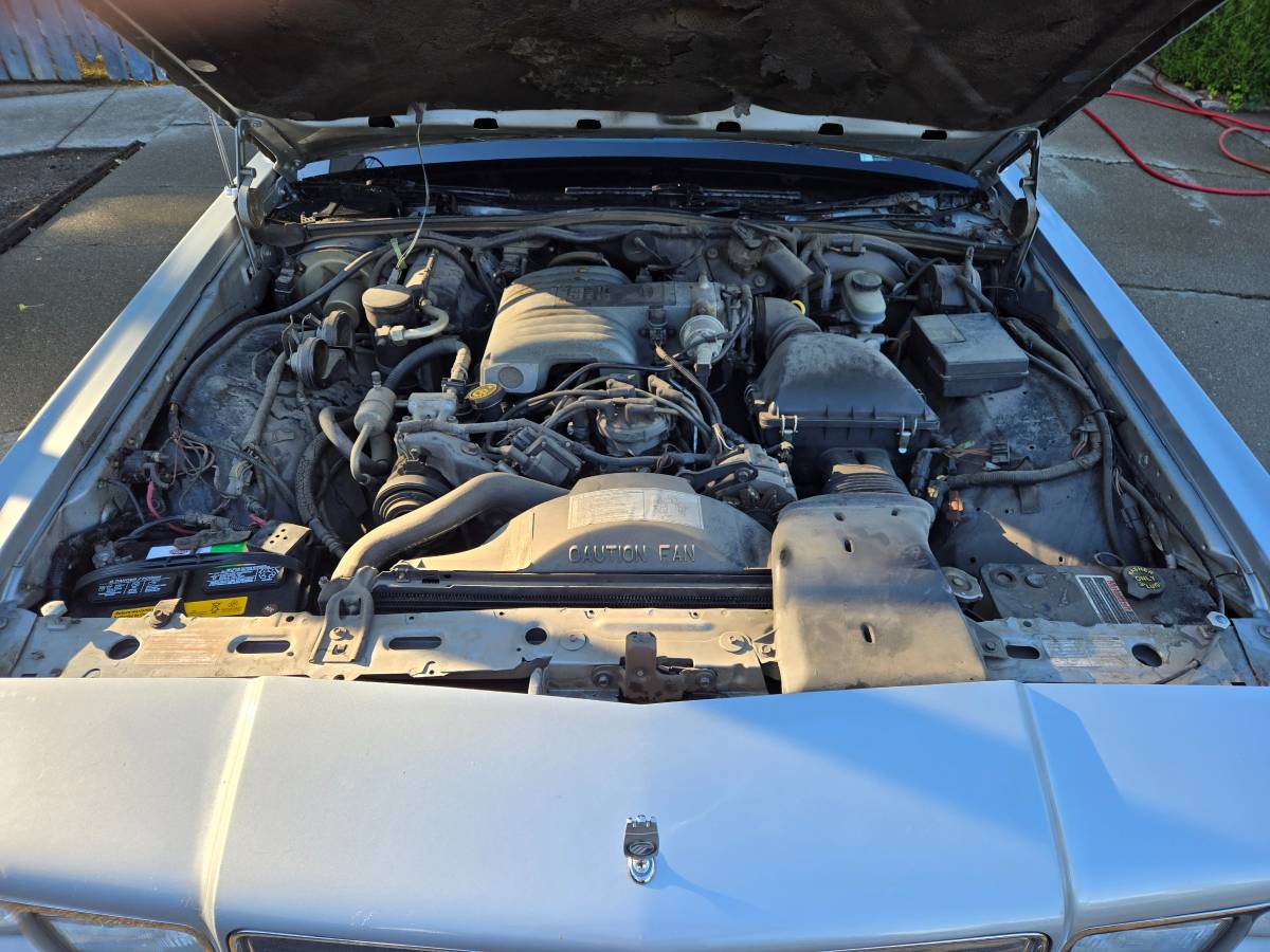 Mercury-grand-marquis-ls-1991-blue-10