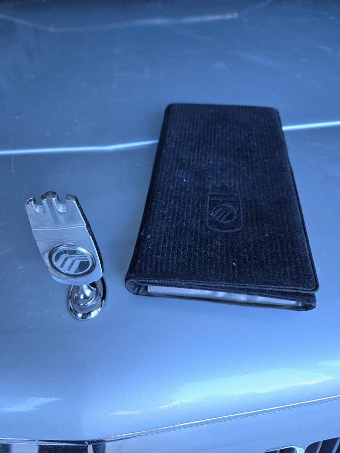 Mercury-grand-marquis-ls-1991-blue-15