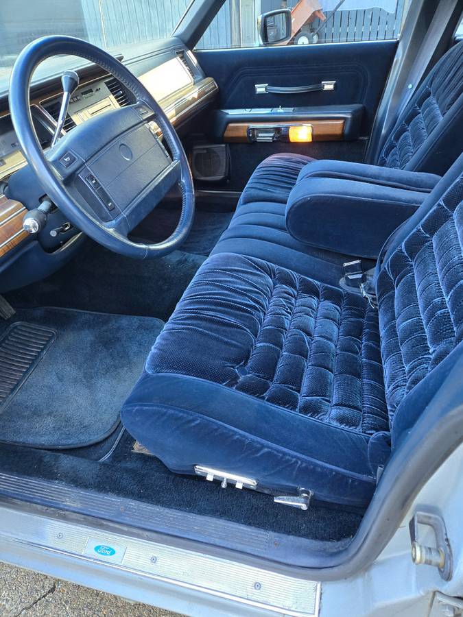 Mercury-grand-marquis-ls-1991-blue-4