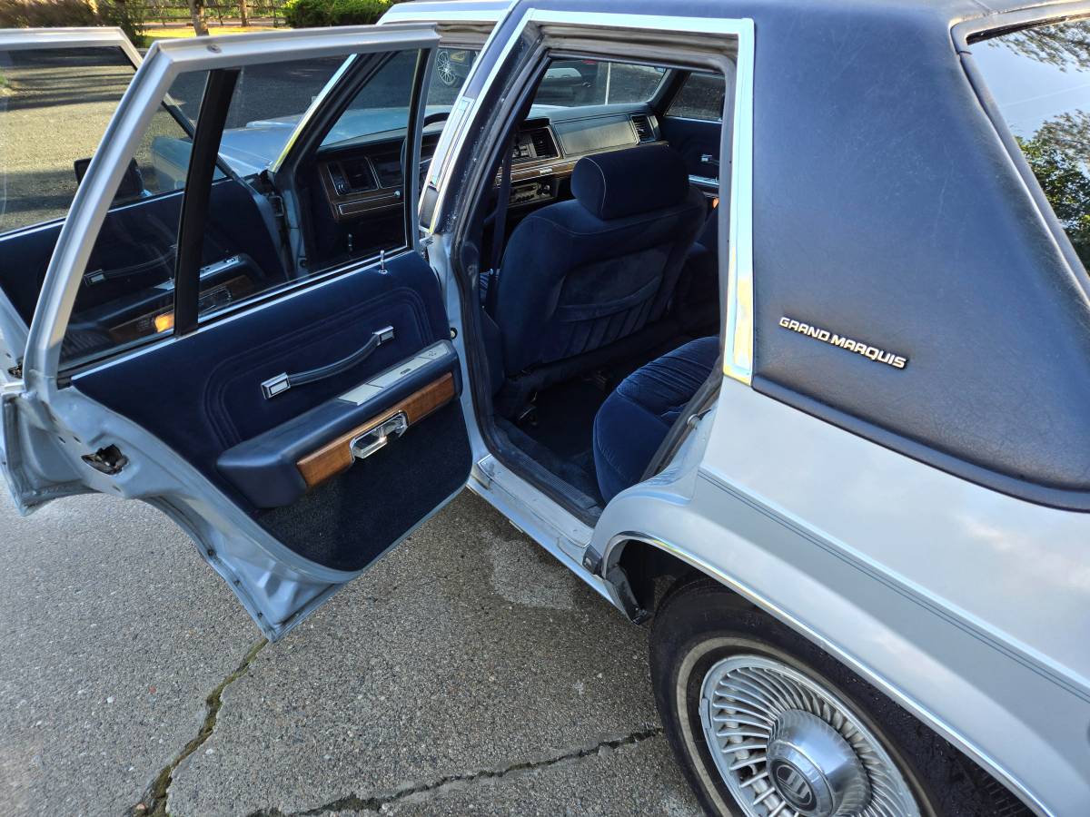 Mercury-grand-marquis-ls-1991-blue-6