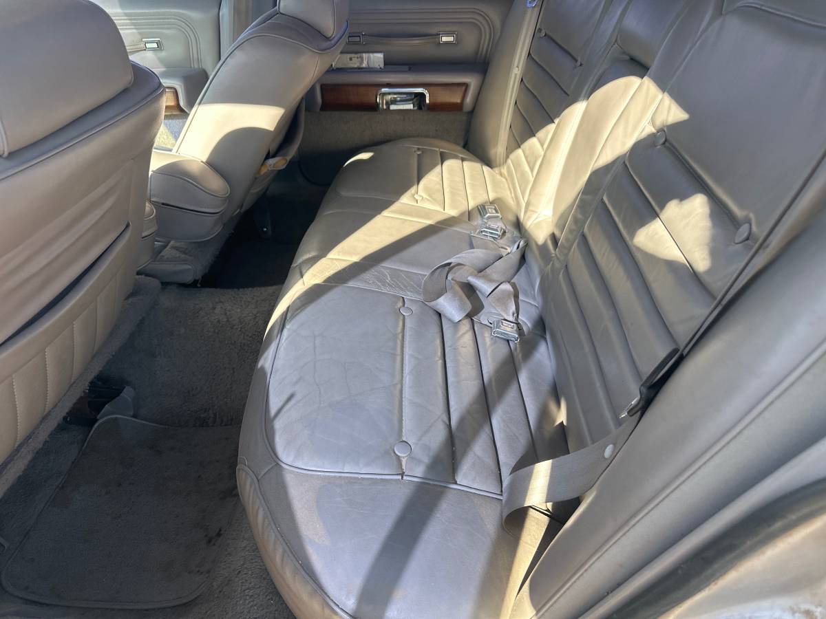 Mercury-grand-marquis-ls-1991-brown-10