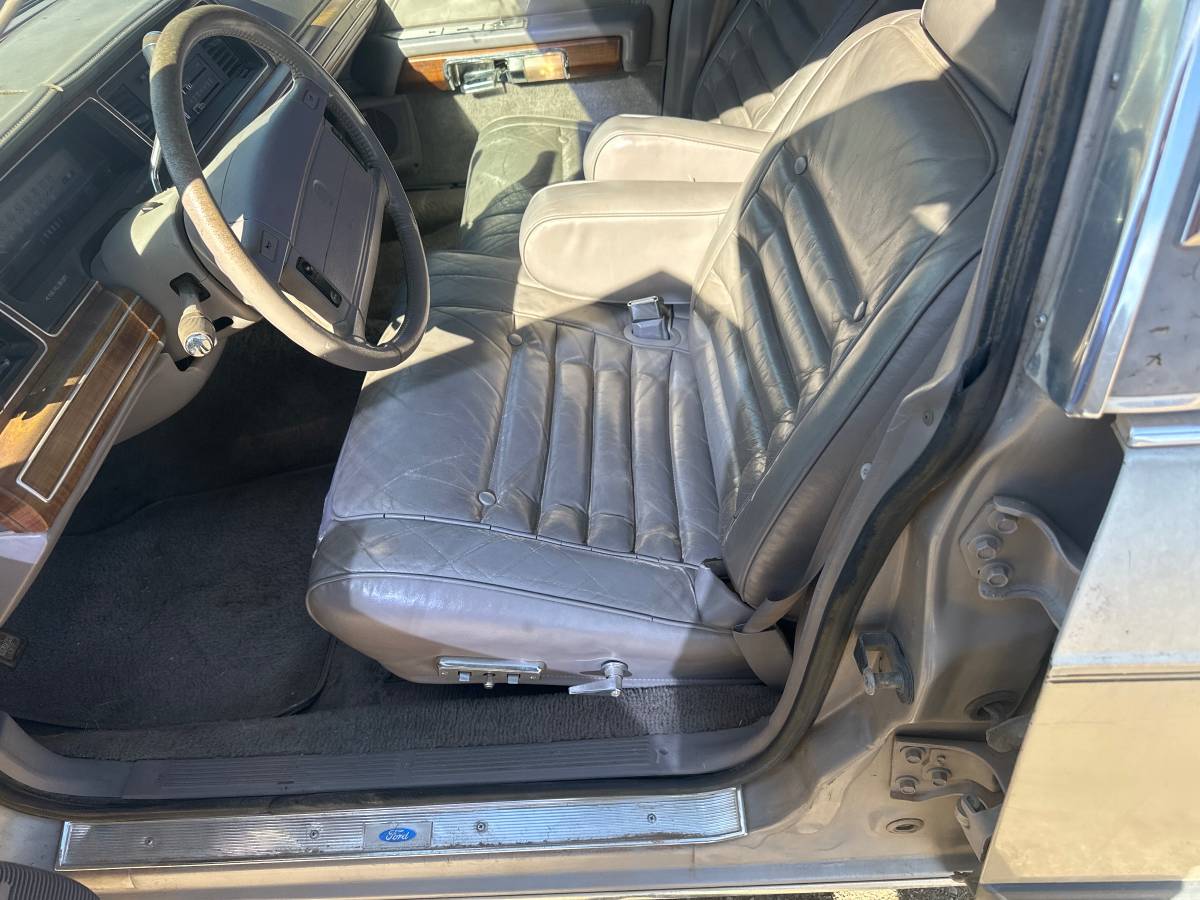 Mercury-grand-marquis-ls-1991-brown-6