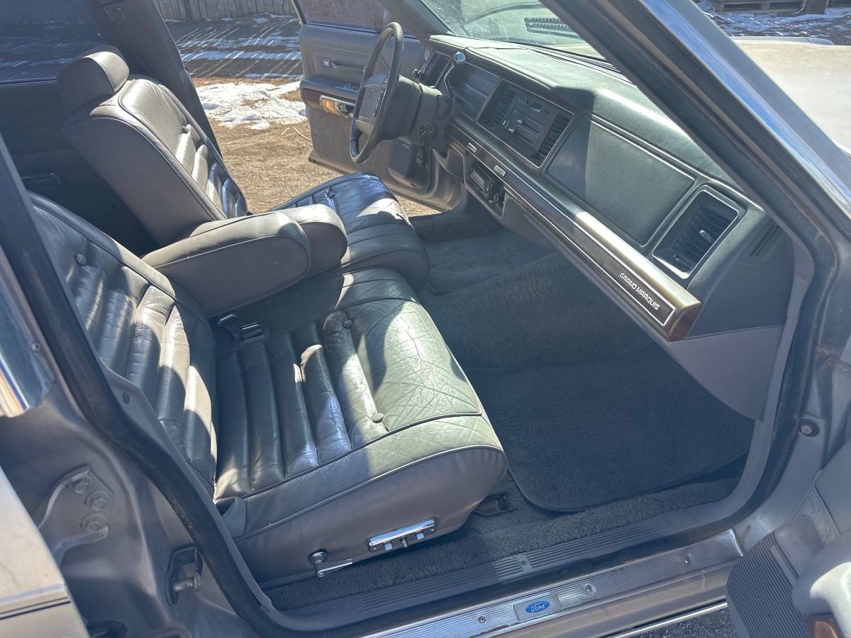 Mercury-grand-marquis-ls-1991-brown-8
