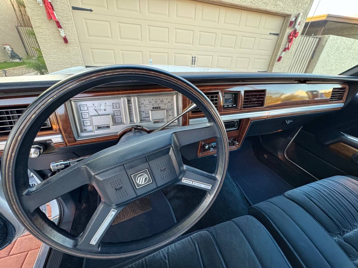 Mercury-grand-marquis-ls-colony-park-1988-white-9