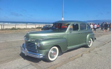 Mercury-monarch-4dr-sedan-1947-green-14