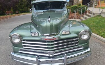 Mercury-monarch-4dr-sedan-1947-green-17