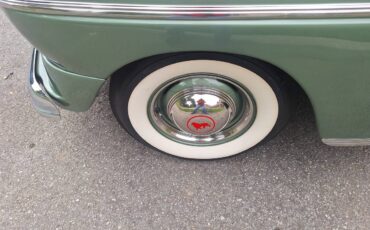 Mercury-monarch-4dr-sedan-1947-green-3