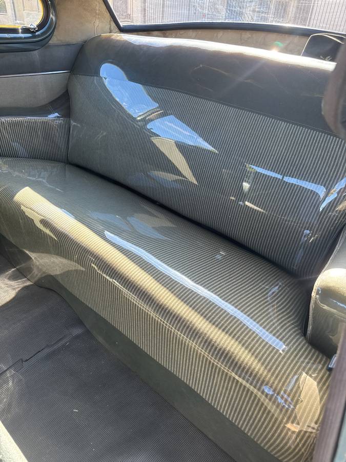 Mercury-sedan-1951-green-14