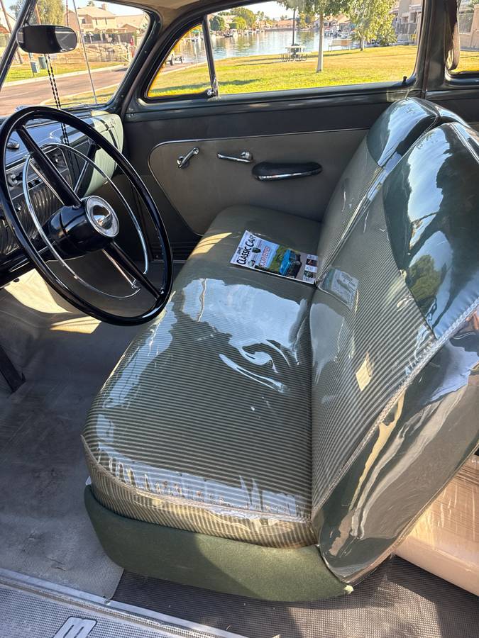 Mercury-sedan-1951-green-15