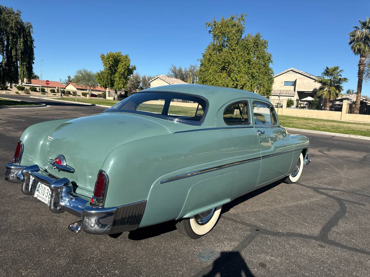 Mercury-sedan-1951-green-4