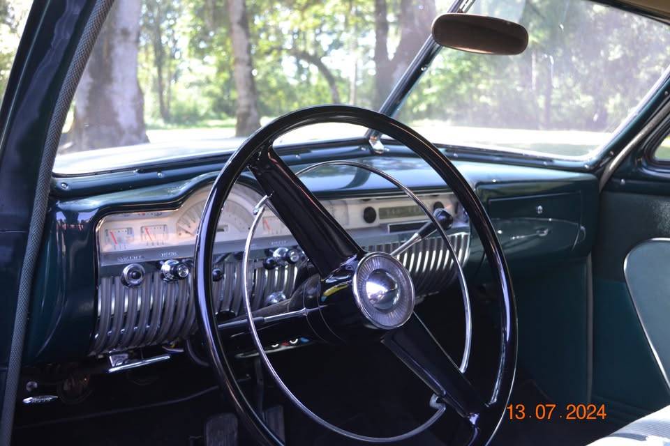 Mercury-sedan-1951-green-6
