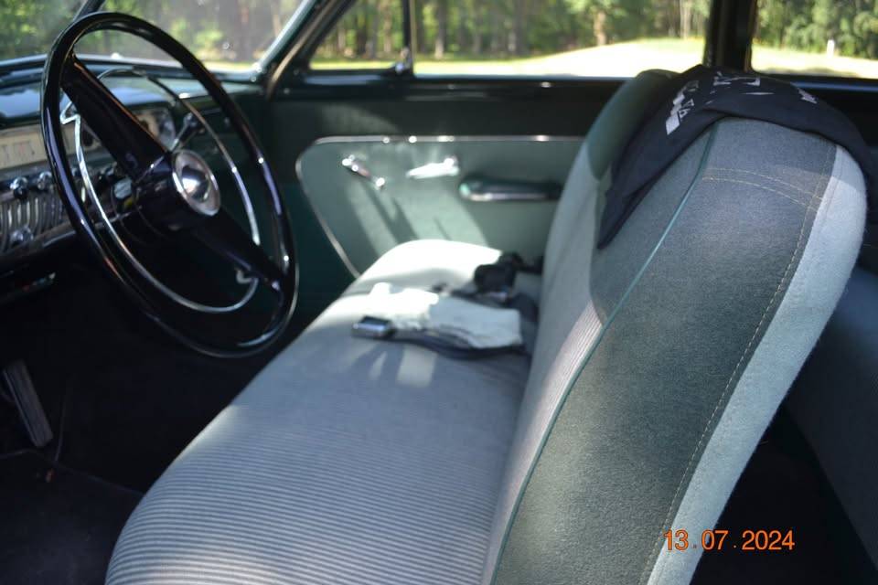 Mercury-sedan-1951-green-7