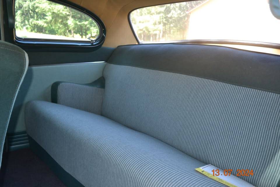 Mercury-sedan-1951-green-8