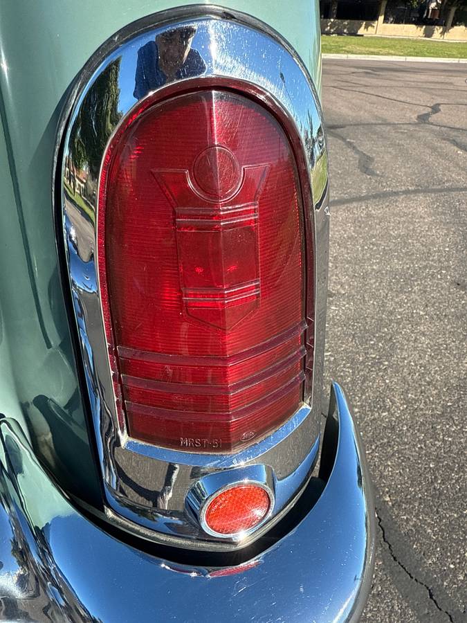 Mercury-sedan-1951-green-9