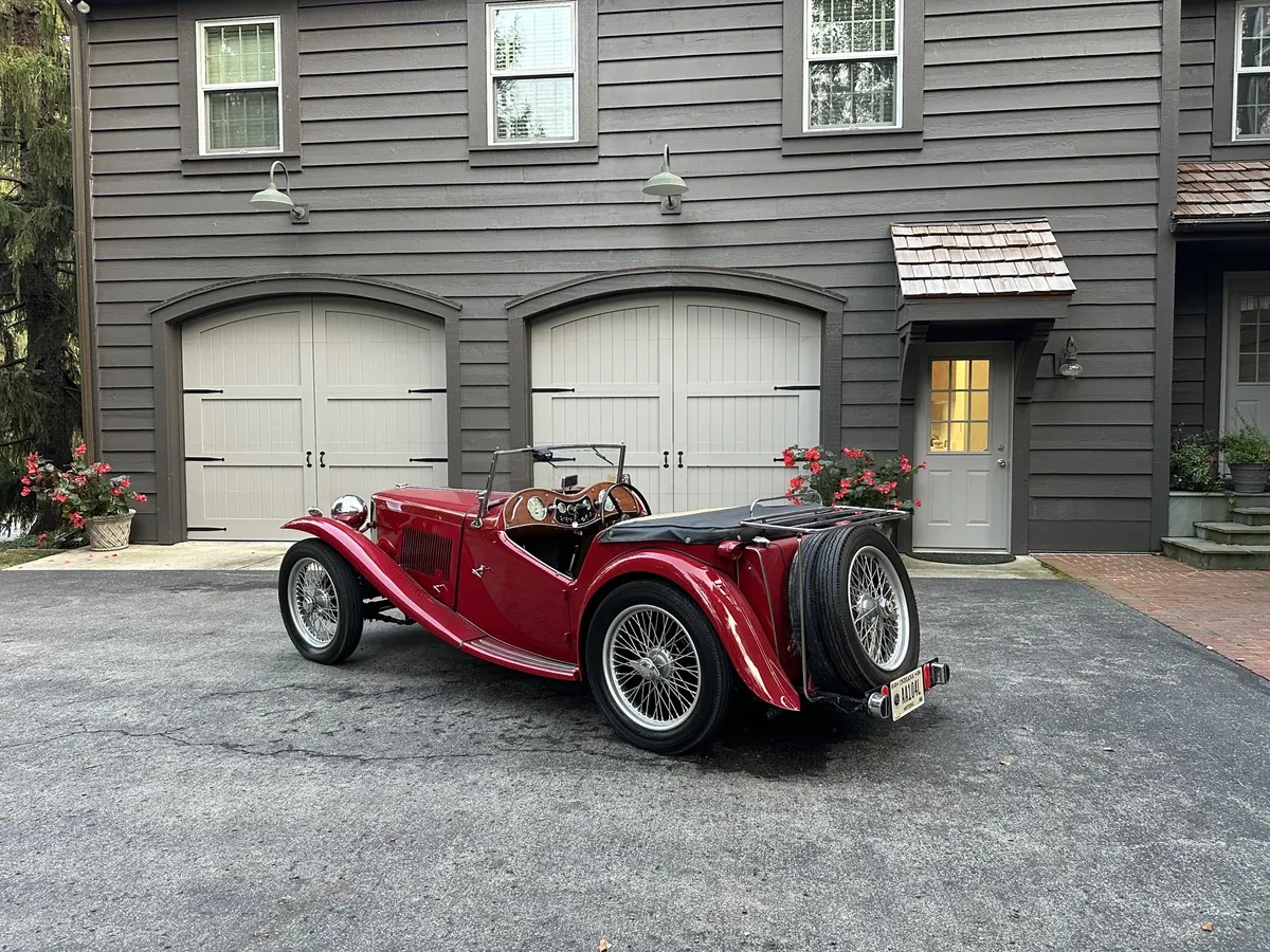 Mg-M-type-1946-Burgundy-Tan-19