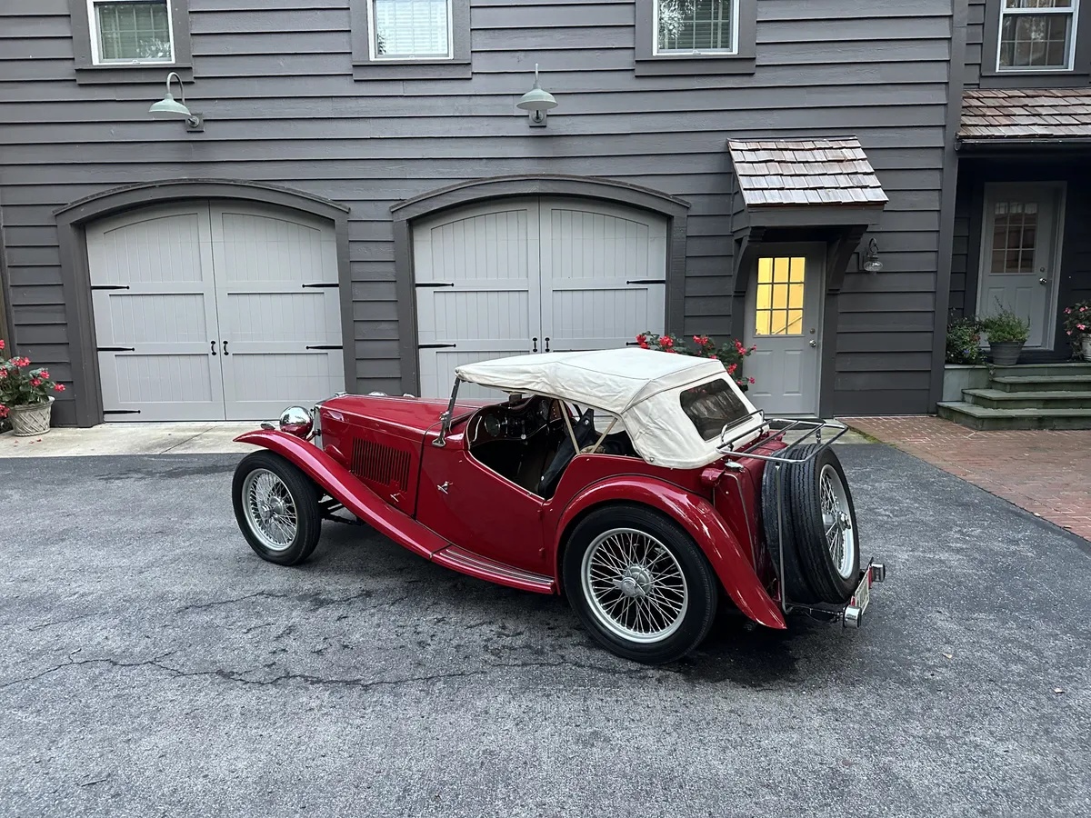 Mg-M-type-1946-Burgundy-Tan-5