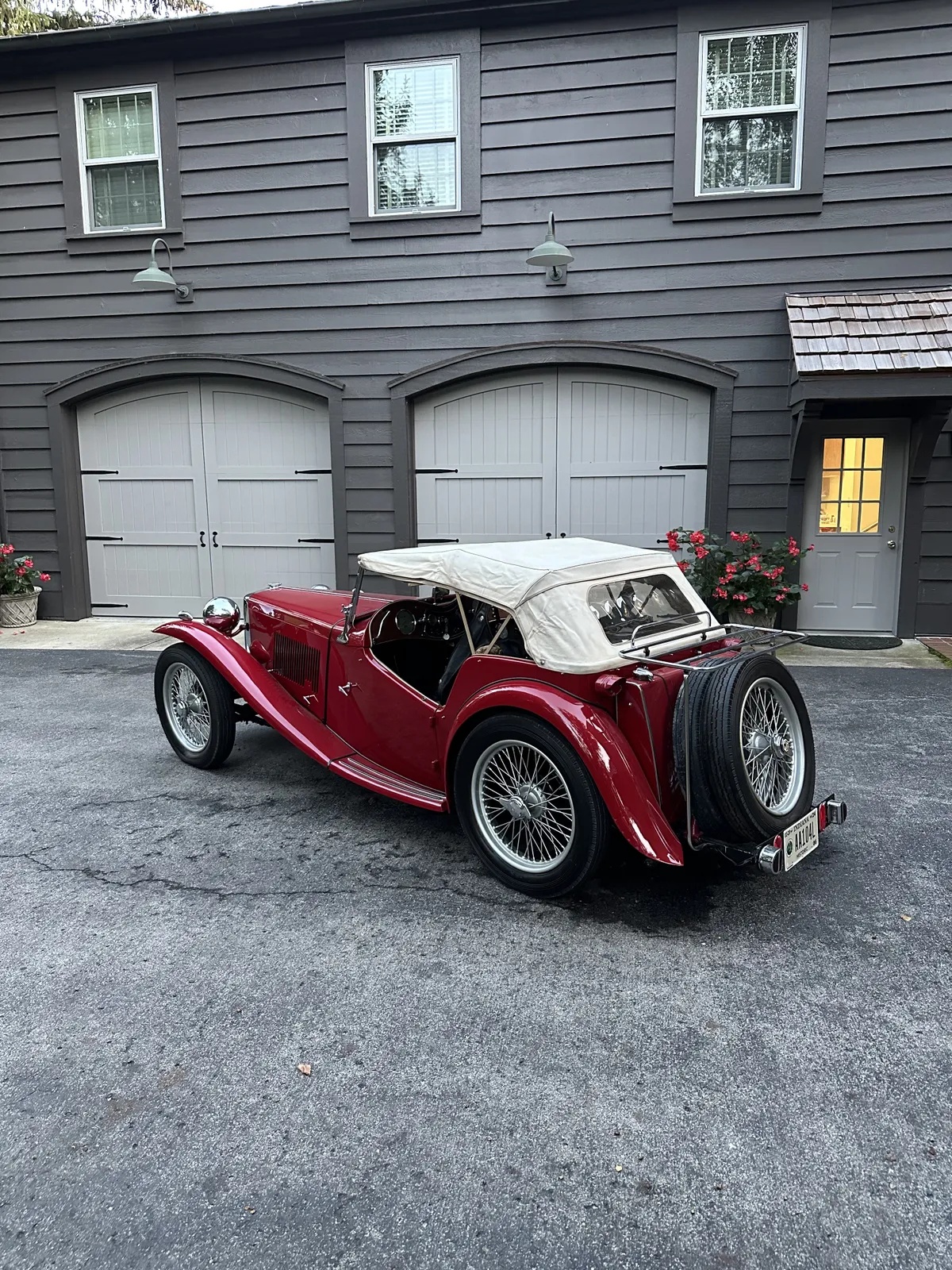 Mg-M-type-1946-Burgundy-Tan-6