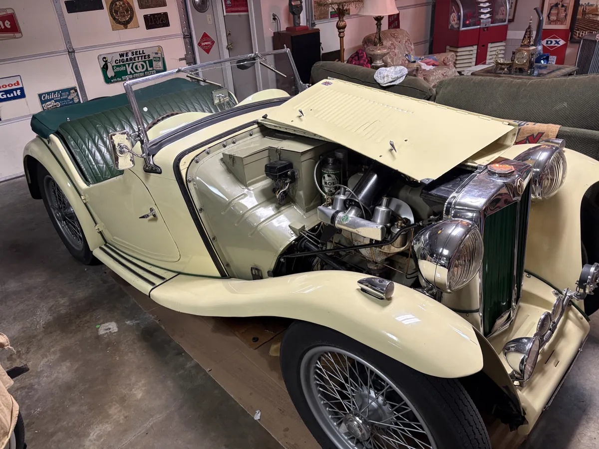 Mg-T-type-1947-Primrose-Green-1
