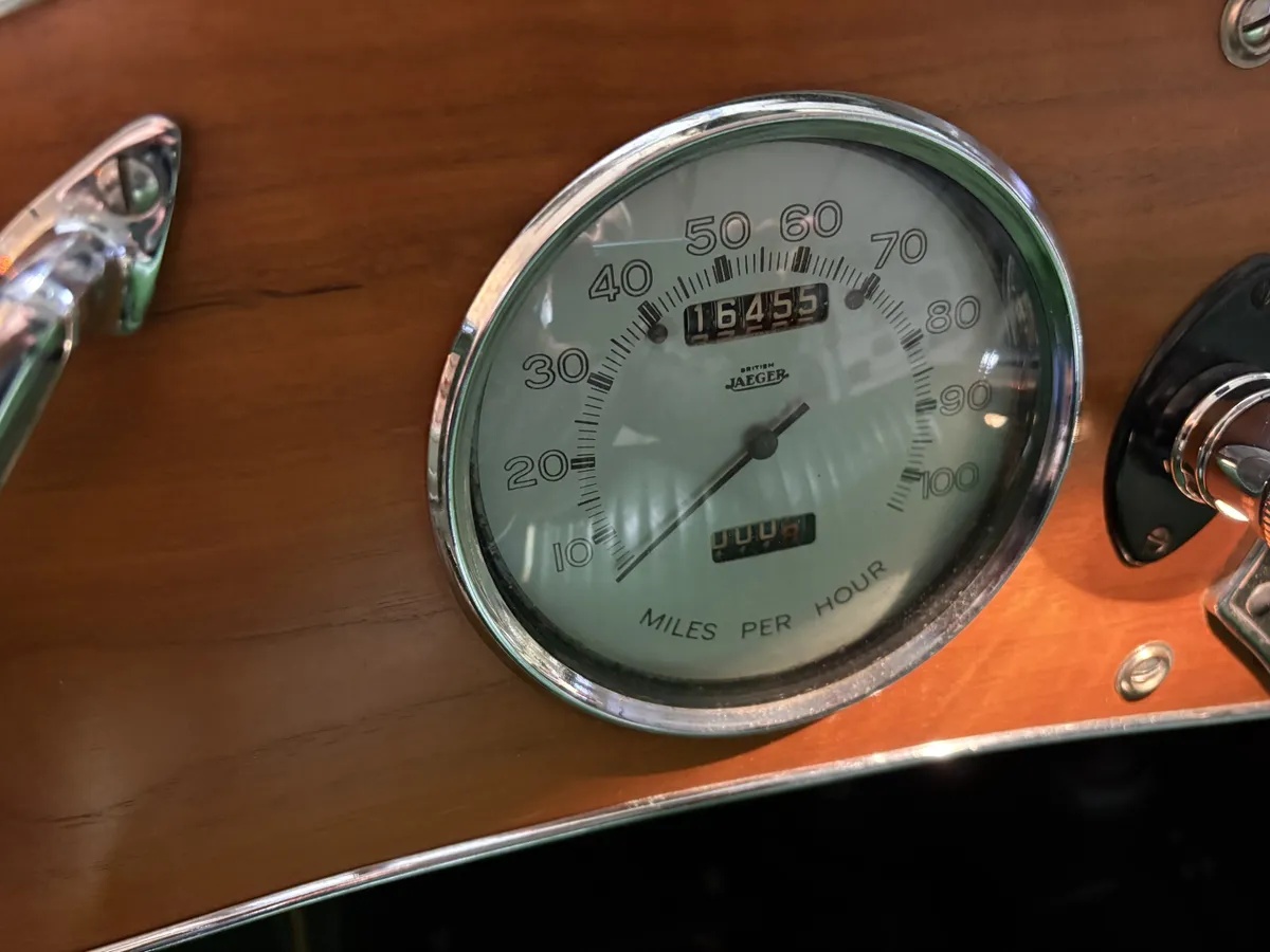 Mg-T-type-1947-Primrose-Green-2