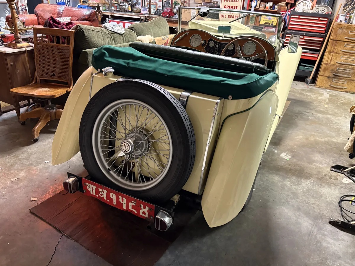 Mg-T-type-1947-Primrose-Green-4