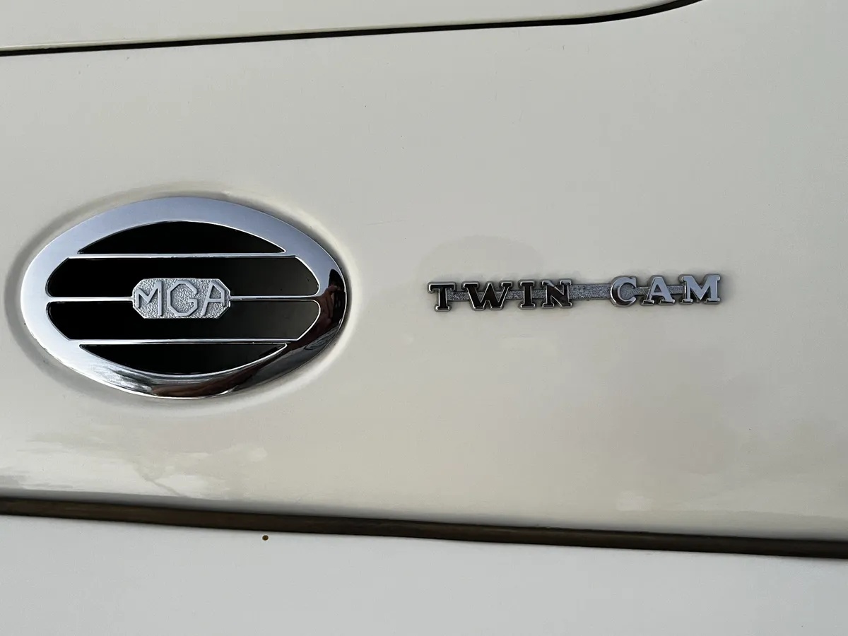 Mg-Twin-cam-mga-1959-13