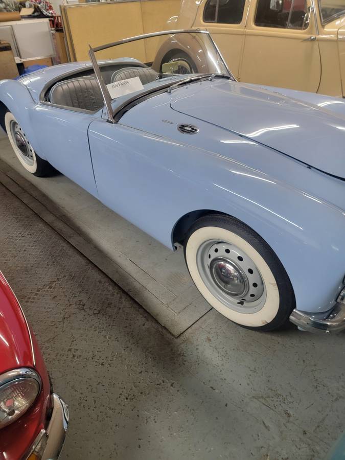 Mga-and-mgb-roadster-1959-red-11