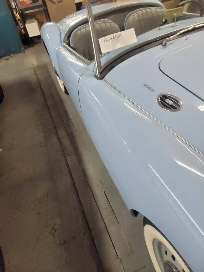 Mga-and-mgb-roadster-1959-red-3