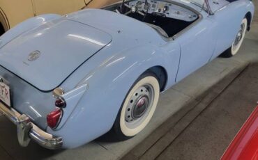 Mga-and-mgb-roadster-1959-red-4