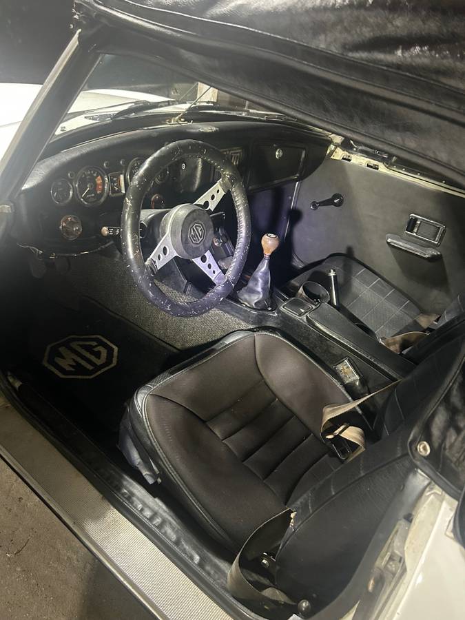 Mgb-convertible-1973-4