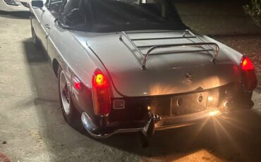 Mgb-convertible-1973-7