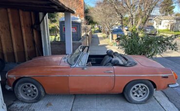 Mgb-convertible-1973-orange-1