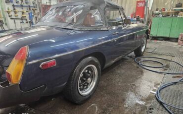 Mgb-convertible-1974-blue-12