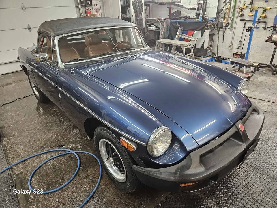Mgb-convertible-1974-blue-4